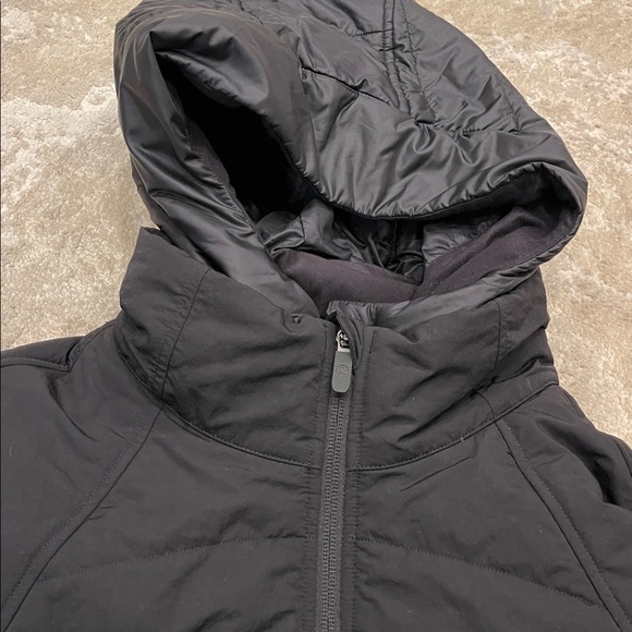 lululemon Another
Mile Vest Size 14 - Picture 5 of 16